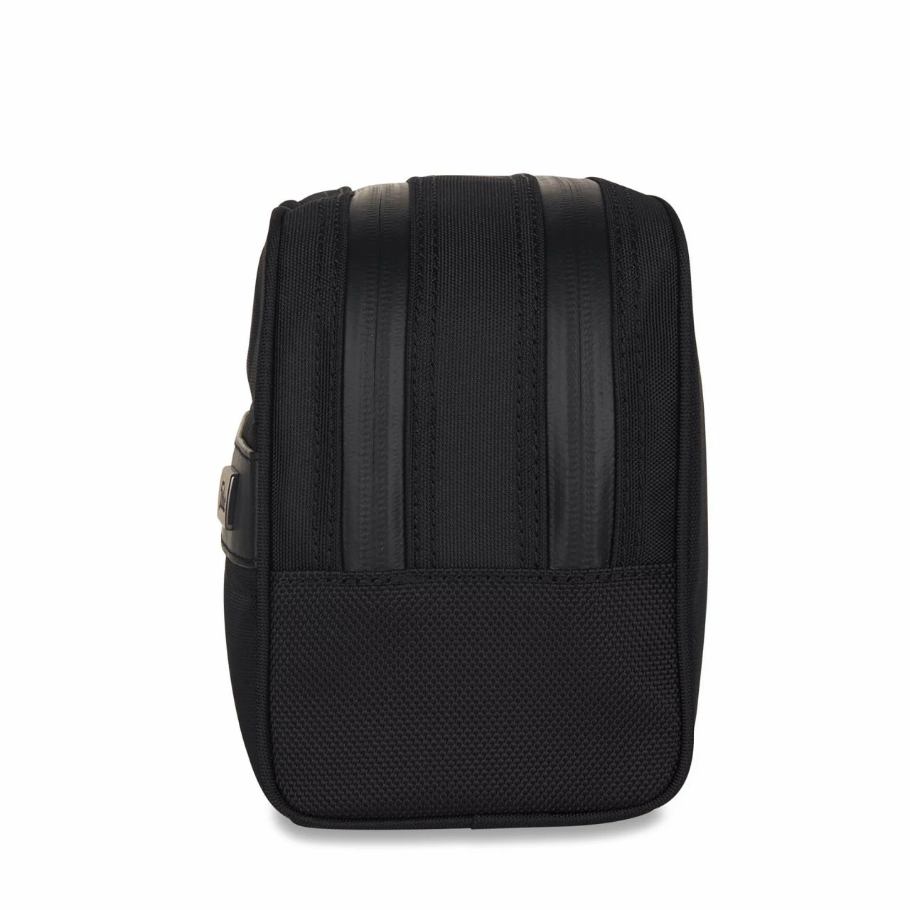 Titleist Professional Collection Large Dopp Kit 2021 2 Titleist Professional Collection Large Dopp Kit 2021 - Image 2